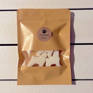 • Pug Shaped Wax Melts • Lavender Eucalyptus or Cinnamon Clove •